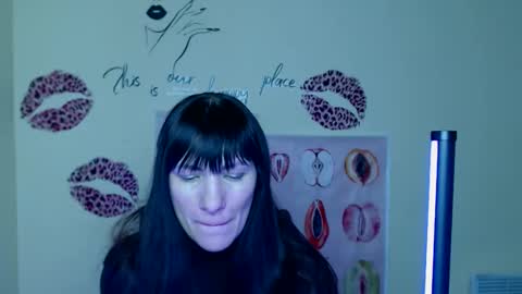 Rosalinda online show from February 22, 1:45 pm