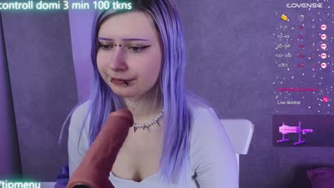 Your virtual girlfriend online show from January 28, 10:45 am