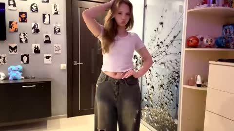 Olivia online show from March 19, 3:38 pm