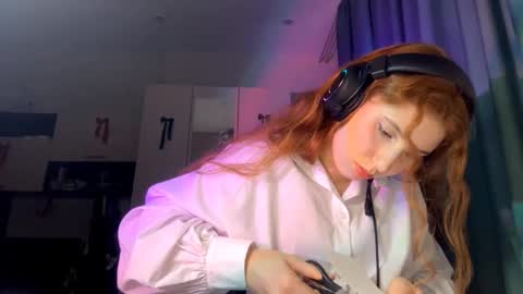 Alice online show from February 9, 3:03 pm