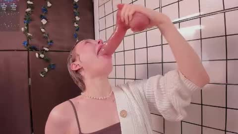 Sophie weight 50kg height 160 online show from April 21, 8:21 am