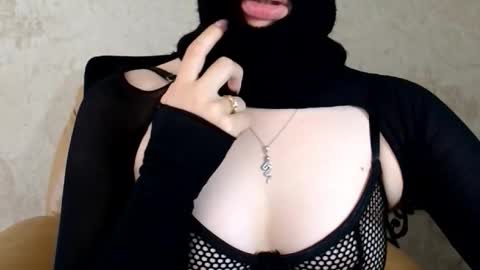 wira_witch online show from September 30, 8:42 am