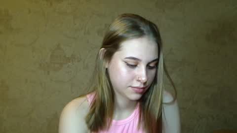 wira_witch online show from December 7, 3:19 pm