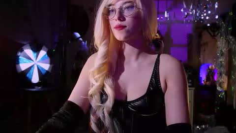 Goddess of two strapons  - Mr. long Don Mr. Pinky online show from April 23, 8:11 pm