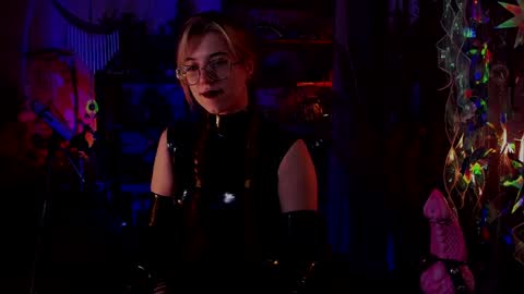 Snapshot of witch_fiona chatting on December 15, 7:42 pm Goddess of two strapons  - Mr. long Don Mr. Pinky online show from December 15, 7:42 pm