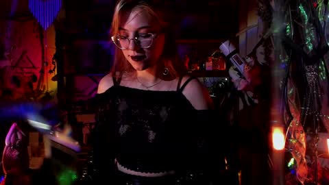 Snapshot of witch_fiona chatting on January 30, 8:10 pm Goddess of two strapons  - Mr. long Don Mr. Pinky online show from January 30, 8:10 pm