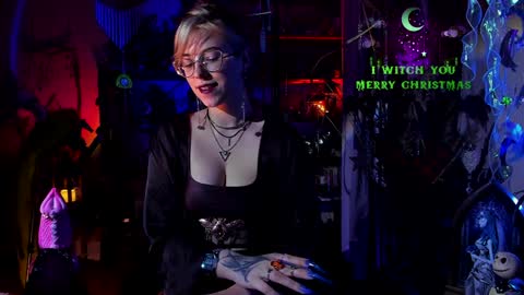 Snapshot of witch_fiona chatting on December 29, 7:32 pm Goddess of two strapons  - Mr. long Don Mr. Pinky online show from December 29, 7:32 pm