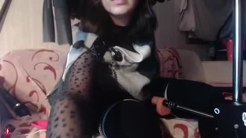 witchbitchmommy online show from December 4, 8:23 am