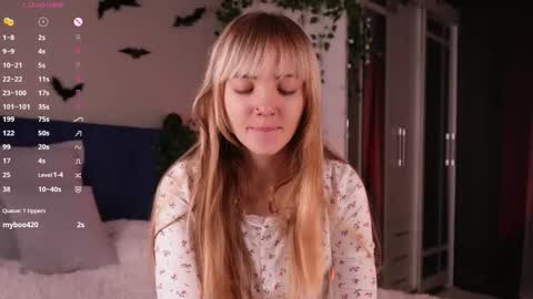 Hollis online show from November 13, 9:25 pm