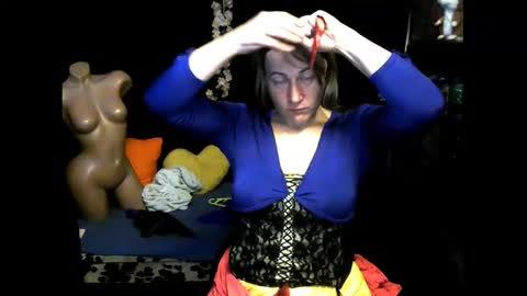 Snapshot of wleslymosw chatting on October 31, 6:01 pm wleslymosw online show from October 31, 6:01 pm