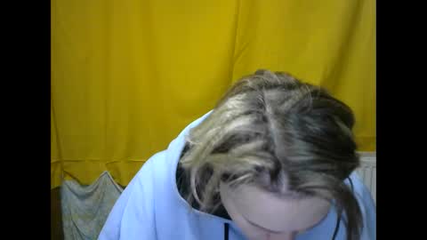 Snapshot of wleslymosw chatting on March 12, 9:44 am wleslymosw online show from March 12, 9:44 am