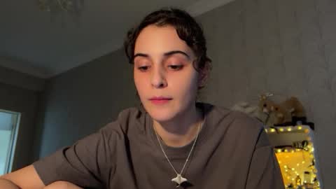 Stia online show from November 25, 1:02 pm