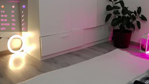 Amalia online show from February 12, 1:57 pm