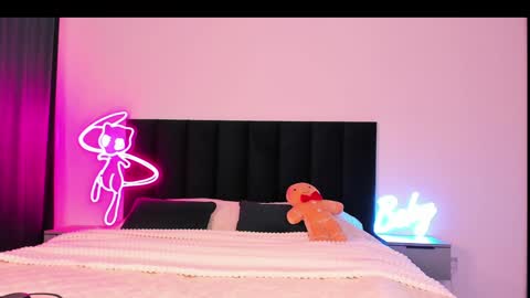 Emi online show from December 30, 3:03 am