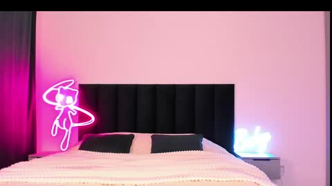 Emi online show from February 1, 4:03 am