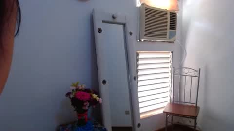 wutcirces online show from December 12, 5:15 pm