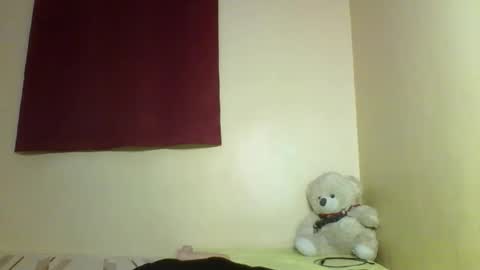 X melanine online show from March 1, 12:27 pm