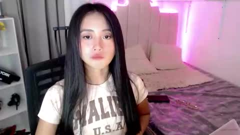 xhena online show from October 20, 10:51 am