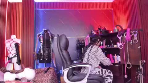 XiaQueen   I M online show from February 16, 12:05 pm