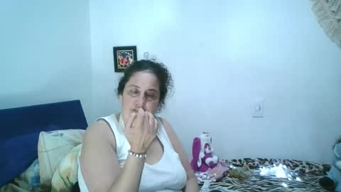 Ximena online show from March 30, 1:05 am