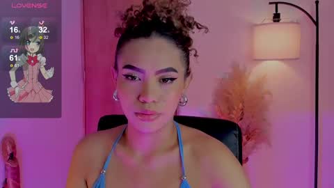 camila online show from December 13, 10:23 pm