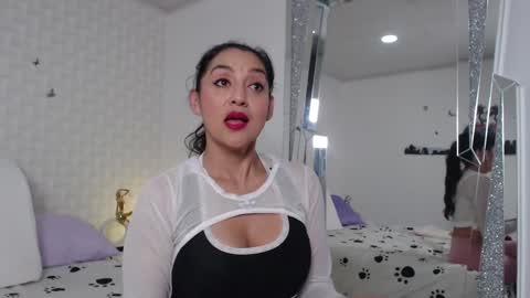 ximena suarez online show from February 4, 3:33 am