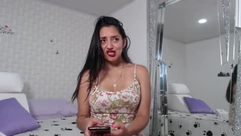 ximena suarez online show from February 1, 6:43 am