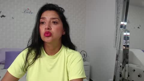 ximena suarez online show from February 19, 4:23 am