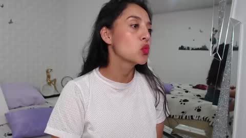 ximena suarez online show from February 18, 4:15 am