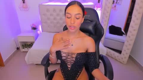 xiomara_cortes online show from February 25, 7:27 pm