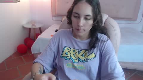 lunna online show from February 27, 8:20 pm