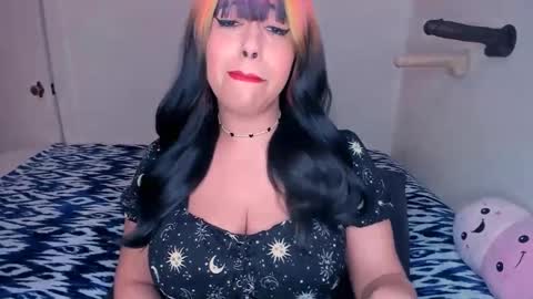 Rae  online show from February 26, 9:39 pm