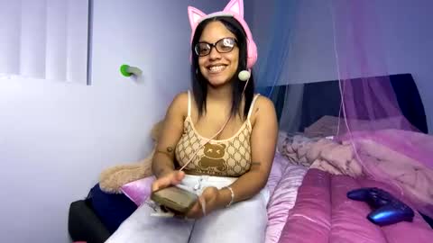 xStarGazingx online show from March 8, 6:41 am