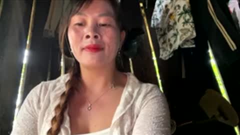 xuxulove00 online show from June 11, 9:28 am