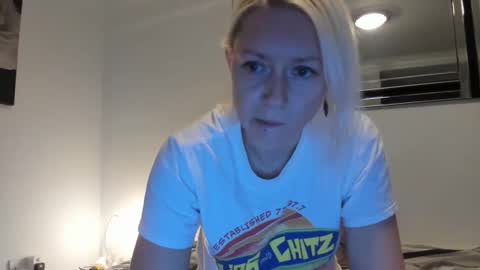 Snapshot of xxkimber_bentonxx chatting on September 23, 7:34 pm  Next online Monday to Friday 10am till 2pm UK time online show from September 23, 7:34 pm