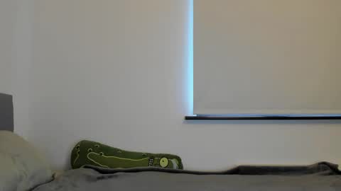 Snapshot of xxkimber_bentonxx chatting on December 4, 10:57 am  Next online Monday to Friday 10am till 2pm UK time online show from December 4, 10:57 am