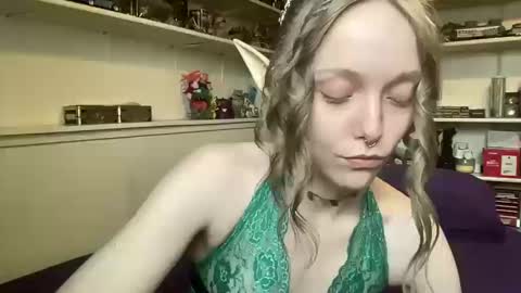 Snapshot of xxloveanastasia chatting on October 10, 6:02 pm LoveAnastasia online show from October 10, 6:02 pm