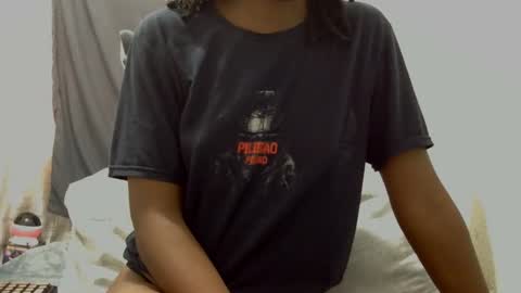 xxsexytalia28 online show from March 4, 5:11 am