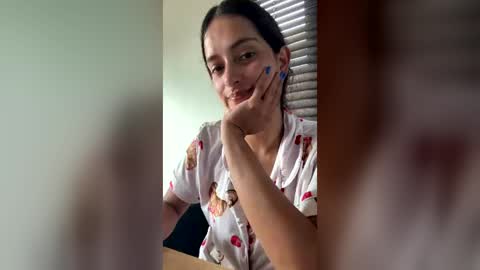 Lola online show from July 19, 12:40 pm