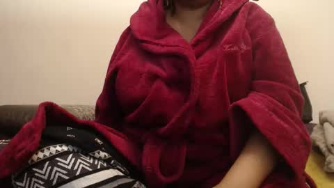 Ayanda online show from December 1, 11:40 pm