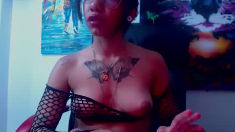 xxxreinasexyassxxx online show from September 18, 11:58 pm