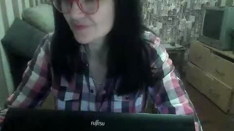 yanafiesta online show from November 14, 5:24 pm