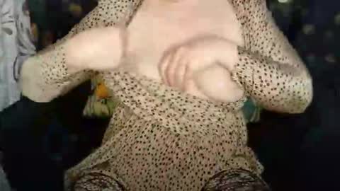 Anika online show from November 1, 1:04 pm