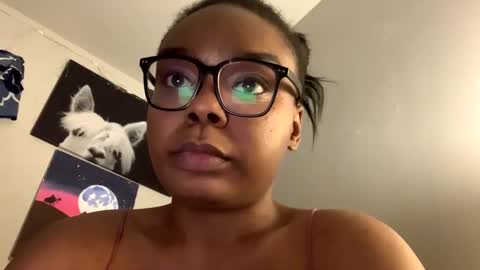 Snapshot of yarabrynnn chatting on January 13, 2:07 am YARA online show from January 13, 2:07 am