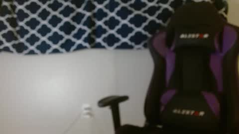 Snapshot of yarabrynnn chatting on December 19, 9:51 am YARA online show from December 19, 9:51 am