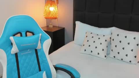 yaya23x online show from March 5, 7:39 pm