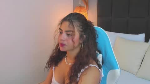 yaya23x online show from February 15, 12:11 pm