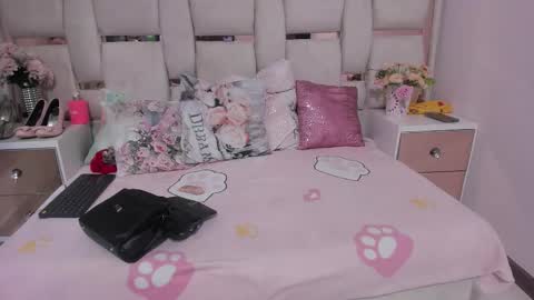 Yeins online show from November 22, 11:24 am