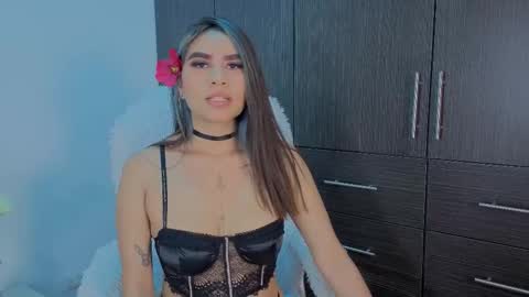 Yeli Amber online show from September 13, 9:56 pm