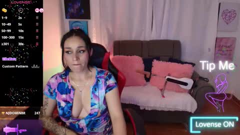 Snapshot of yeliana_sexy chatting on September 14, 8:23 am Valery  online show from September 14, 8:23 am